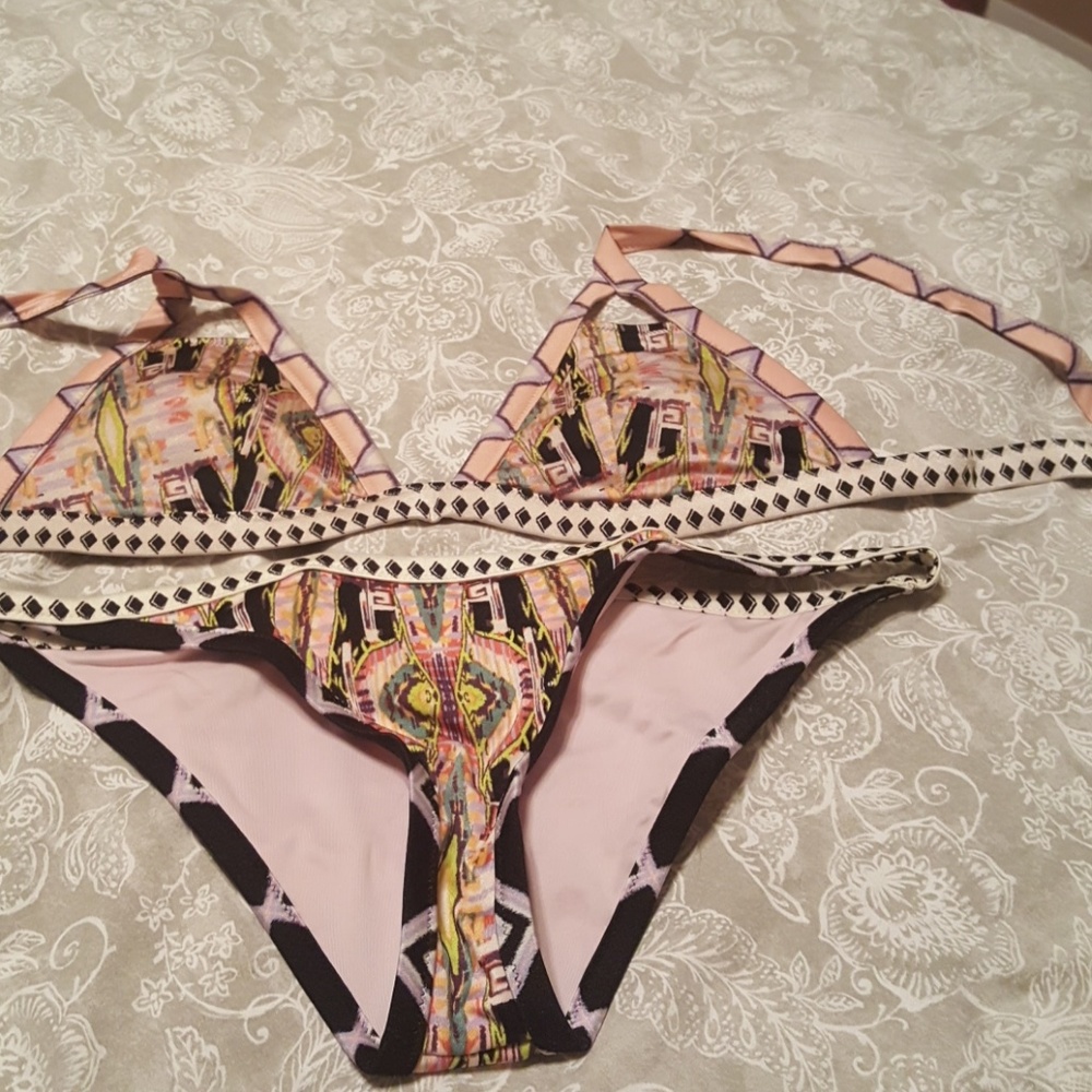 Victoria secret swim bikin top L and bottom M NWT